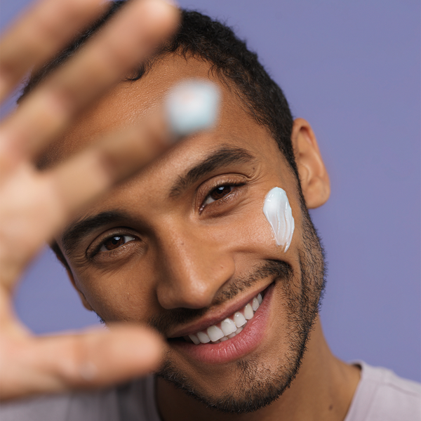 Nu Skin Nutricentials Pillow Glow Sleeping Mask Model Image 2