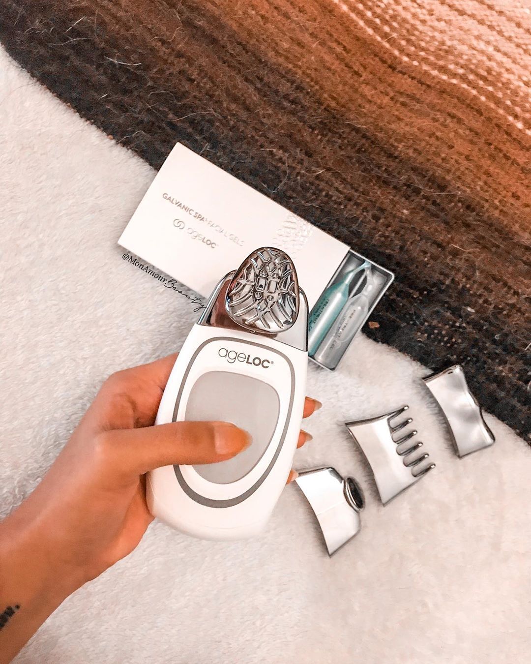 ageLOC Galvanic Face Spa