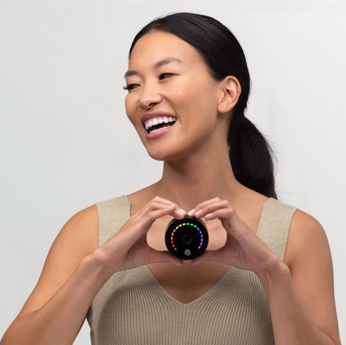 Nu Skin PRYSM IO-Model Holding